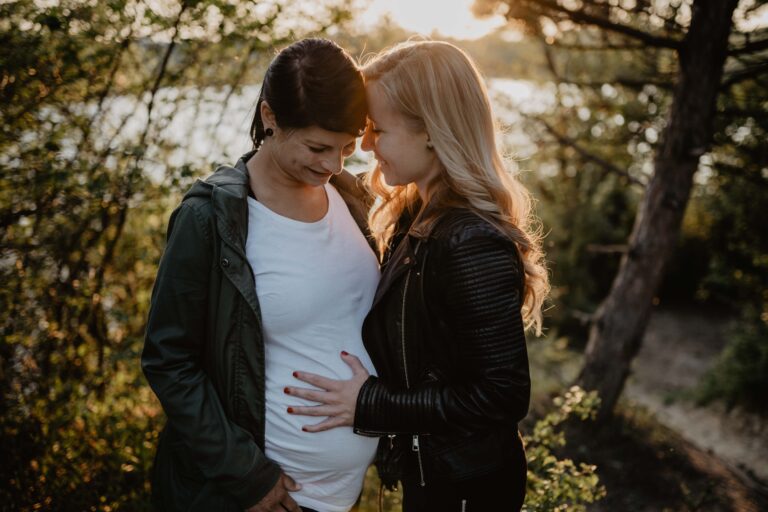 Babybauchfotos Wien – Jasi und Dani – Regenbogenfamilie